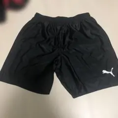 PUMA 黒 ハーフパンツ Mサイズ
