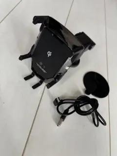 美品　KW-41 カシムラワイヤレス充電スマホホルダー　Xホールド