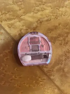 キャンメイク プランぷくコーデアイズ 04 イチゴプランぷく