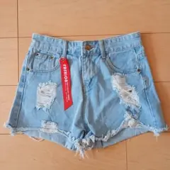 レディース　　デニムショートパンツ