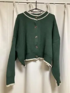 Rag out 緑色 ボタン付き クロップドニットカーディガン