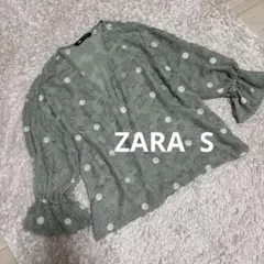 ZARA グリーン ドット柄 Vネック 五分丈袖 トップスS