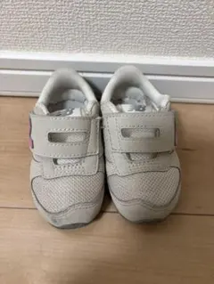New Balance ベビーシューズ ホワイト/グレー
