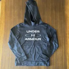 子供服　パーカー　140cm　アンダーアーマー　黒　ブラック
