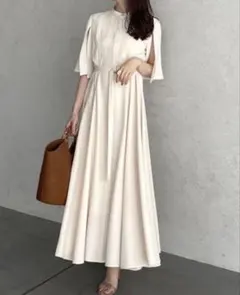 【新品未使用】anuans スリットスリーブフレアワンピース