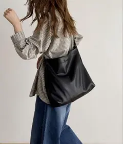 【付属品なし　美品】CANAL JEAN El marソフトクロスボディーバッグのサムネイル