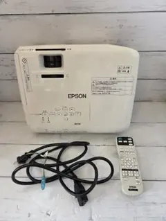 美品】EPSON EB-S18 プロジェクター キャリーバッグ付 付属品多数