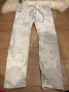 ディーゼル　白ダメージデニムパンツ