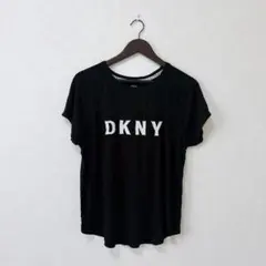 DKNY ロゴ 半袖カットソー クルーネック L 黒 綿 お出かけ シンプルのサムネイル