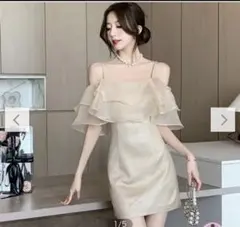 ベージュ フリルナイトドレス Sサイズ