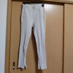 UNIQLO　リブ素材レギンス