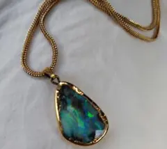 ネックレス　ゴールド　ストーン　オパール系　Artistry ネックレス