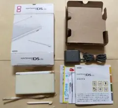 ☆未使用品☆極美品ニンテンドー DSi ライムグリーン【メーカー生産