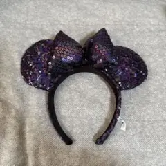 【美品】ディズニー　スパンコール　カチューシャ　紫