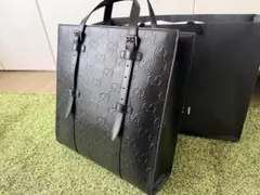 GUCCI GGエンボス トートバッグ ビジネスバッグ ブラックのサムネイル