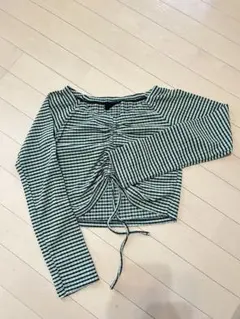 長袖クロップドトップ
