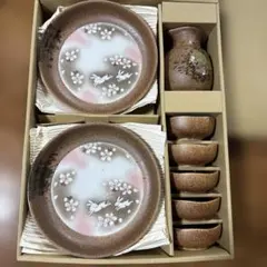 ウサギと桜模様の食器セット ☆新品未使用☆ うさぎ柄 食器セットの通販 by ♡chamomile♡｜ラクマ