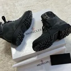 未使用級　モンクレール　ムートンブーツ　ボア　ヒール　ロゴ　ブラック　スエード 2025年最新】MONCLER ムートンブーツの人気アイテム - メルカリ