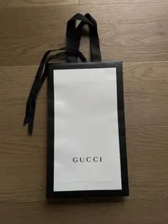 GUCCI 紙袋 ホワイト/ブラック