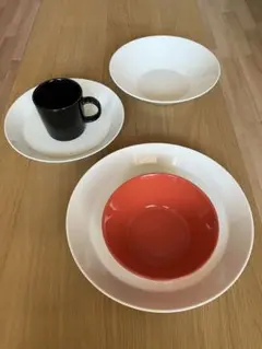 【新品未使用品】 Teema 廃盤色赤 5点 iittala（イッタラ）“TEEMA”（ティーマ/レッド）マグカップ（廃