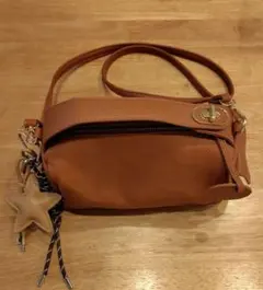 【値下げ】★新品未使用★　ショルダーバッグ　ブラウン　茶色　おまけストラップ付き