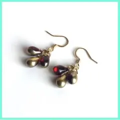 ハンドメイドピアス　チェコビーズ　インディアンピンクハーフライトゴールド