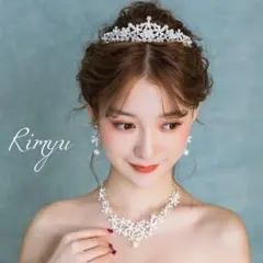 【赤字特価】3点セット ウェディングアクセサリー　ティアラ&ピアス&ネックレス