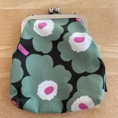 marimekko 花柄がま口ポーチ