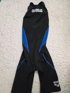 再値下げ！arena FINA認証 スポーツ用水着 黒/青