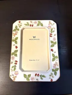 WEDGWOOD ウェッジウッド　ワイルドストロベリー　フォトフレーム　写真立て