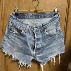 リーバイショートパンツ