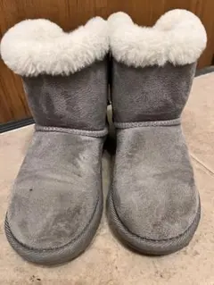 グレー スエード ブーツ ファー　リボン付き19センチ