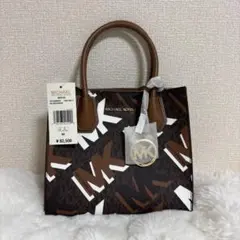 Michael Kors マイケルコース　MKシグネチャー メッセンジャーのサムネイル