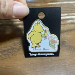 プーさん 花を持つピンバッジ 東京ディズニーランド
