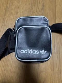 adidas ショルダーバッグ