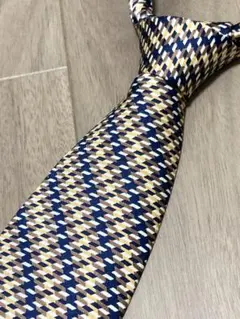 美品 GIOVANNI ジョバンニ ネクタイ イタリア製 シルク 幾何学 紺 茶のサムネイル
