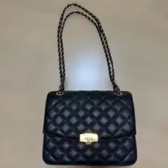 CHARLES & KEITH キルティング チェーンショルダーバッグ