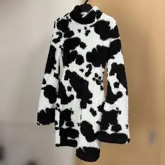 SHEIN牛柄フリースミニワンピース