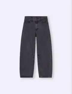 GU バレルレッグジーンズ