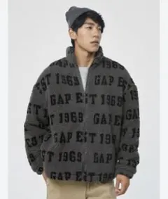 K*O様 GAP 総柄ロゴ ボアフリースジャケット グレー Y2K 古着