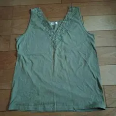 オリーブグリーン Vネック タンクトップ