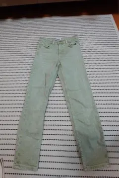 ZARA薄緑 デニムパンツ レディース