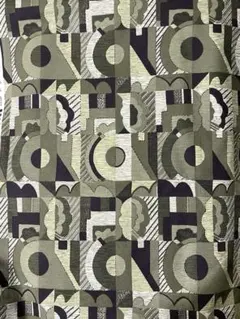 生地　ハギレ　幾何学模様　５