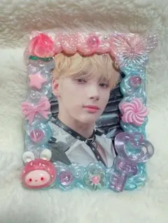 【042】ホイップデコ トレカケースデコ 硬質カードケース B8 水色 ピンク