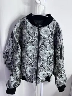 花柄ボンバージャケット