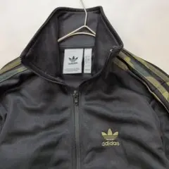 adidasオリジナル FM3363 カモフラブラックジャージ XSのサムネイル