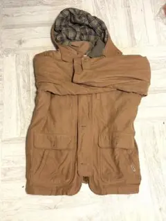 ベージュ フード付き マウンテンパーカー