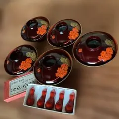 新品未使用　赤色の漆器 蓋付椀 5個セット 箸置き付き　5客セット