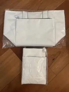 メナード　保冷バッグ　ミニサコッシュ