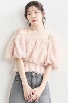 coco deal オフショルフラッフィーブラウス